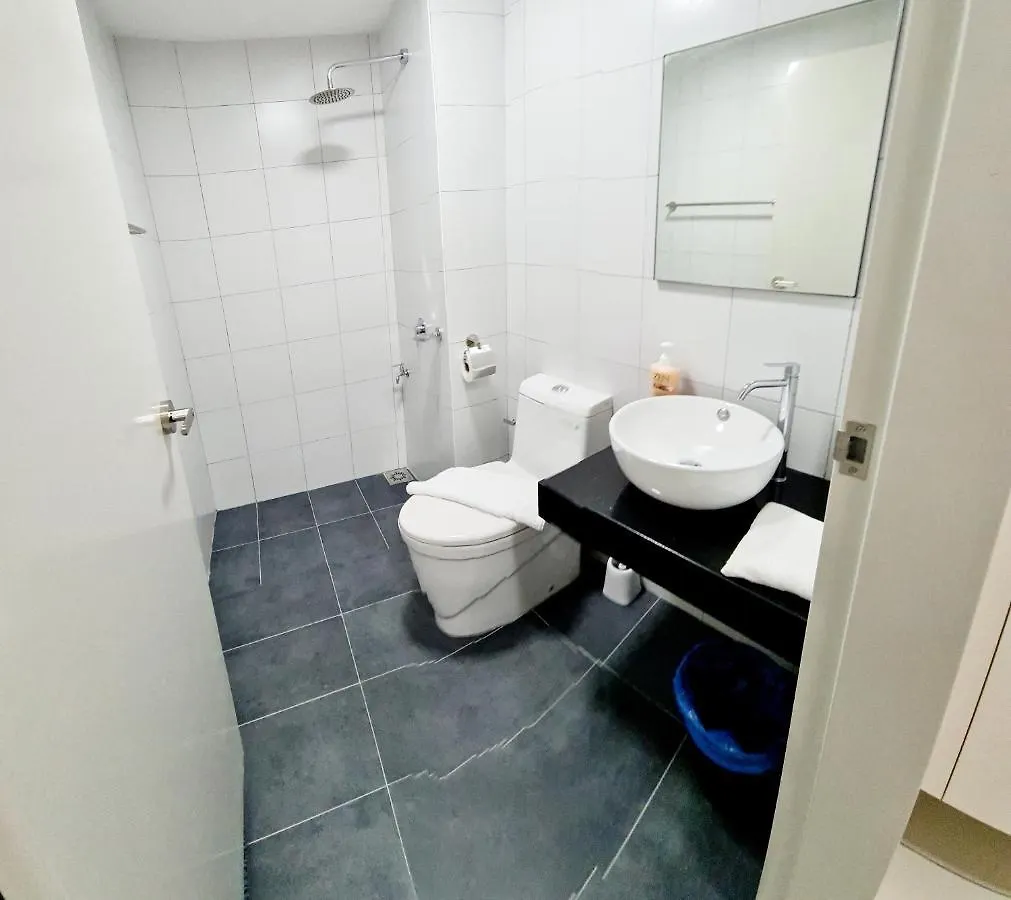 Apartment Chambers Suites Klcc By Moonlight Kuala Lumpur